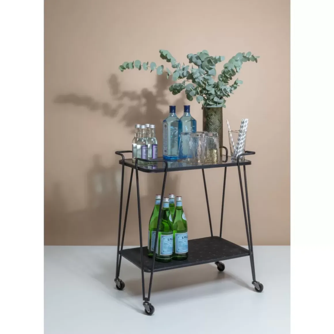 New Servierwagen Mesh Tische